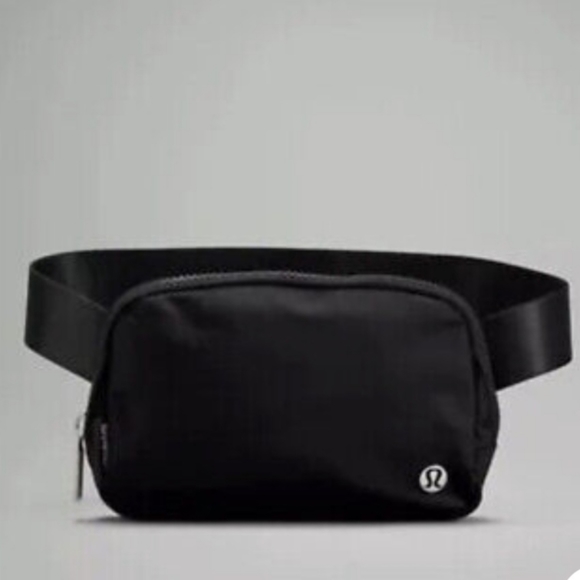 lululemon athletica Handbags - NWT Lululemon Everyday Belt Bag Black